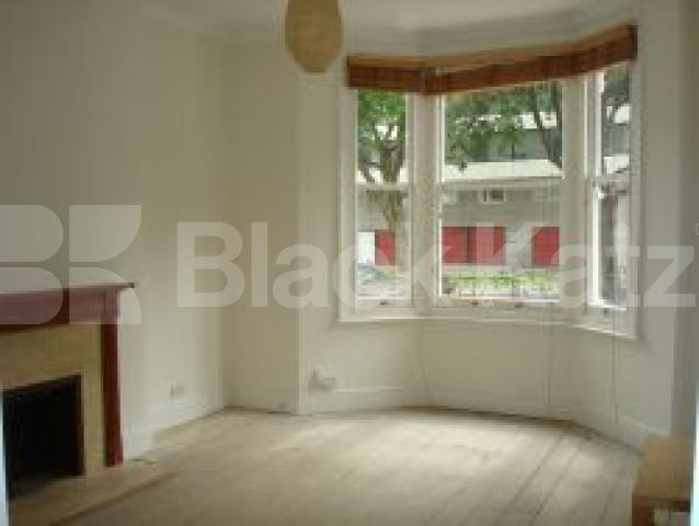 			VIEWINGS HIGHLY RECOMMENDED, 2 Bedroom, 1 bath, 1 reception Flat			 Mansfield Road, BELSIZE/HAMPSTEAD HEATH